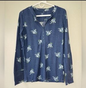 NWT Aerie Waffle Henley Blue Floral Medium